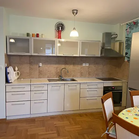 One Bedroom In Center Apartment